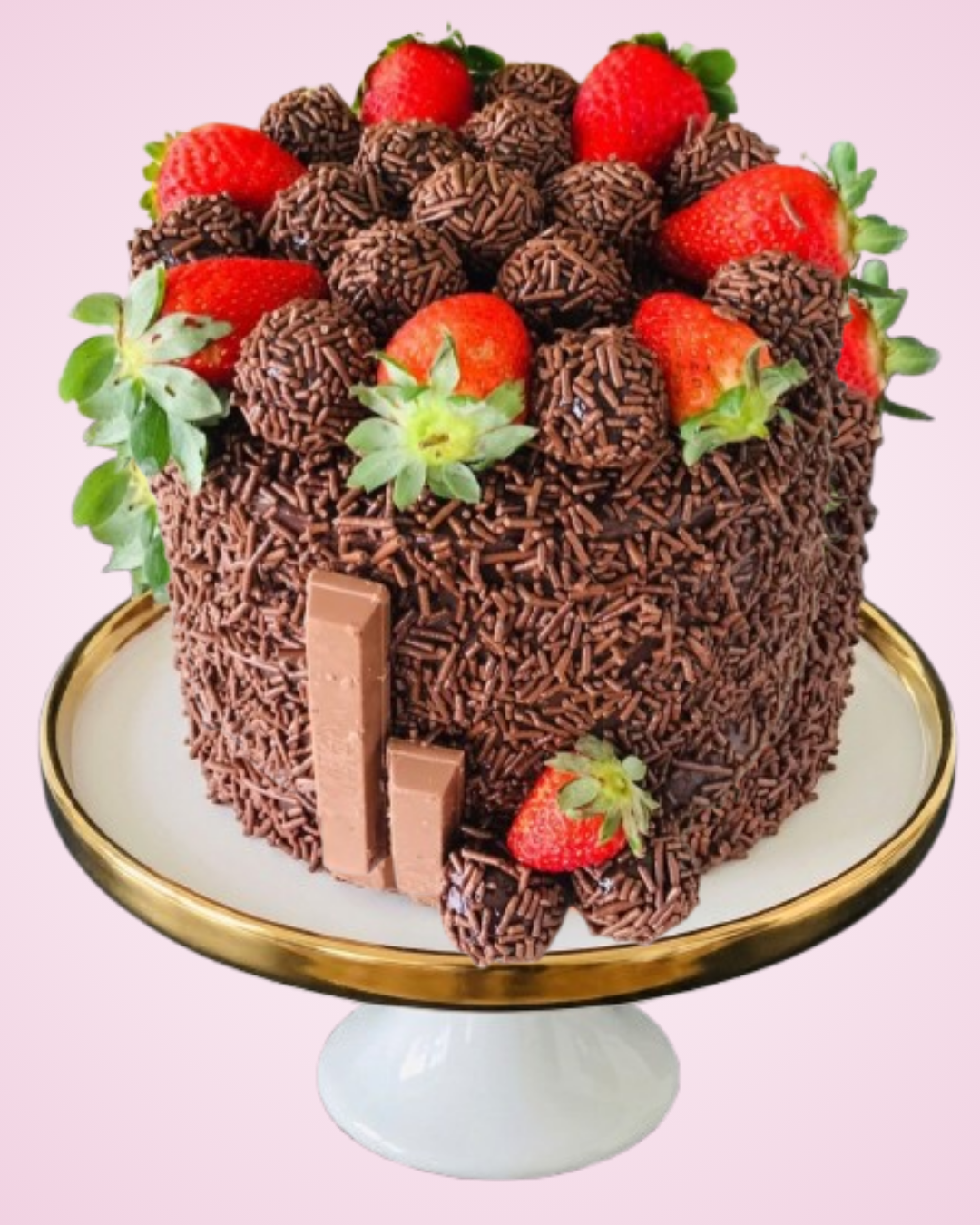 Bolo Brigadeiro com Morangos